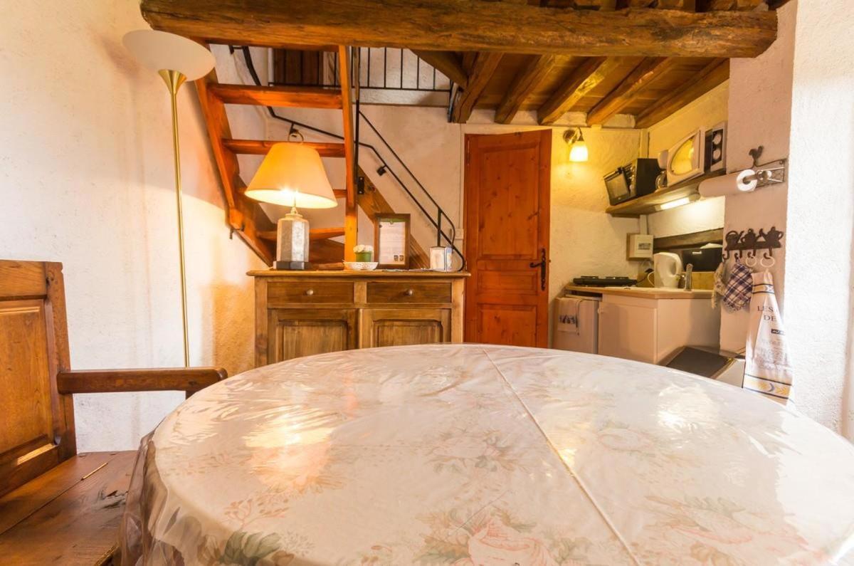 La Maison Bleue Arquian Экстерьер фото